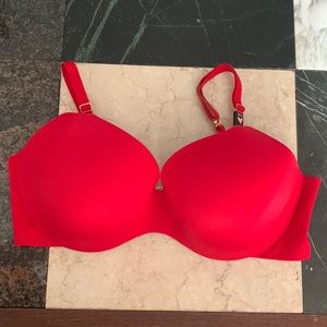Victoria’s Secret Lined Perfect Coverage Incredible Bra, Neverworn